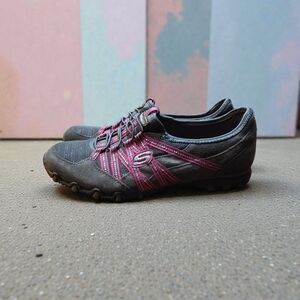 Skechers Women's Bikers Quick Step Charcoal and Magenta Sneakers Size 8.5